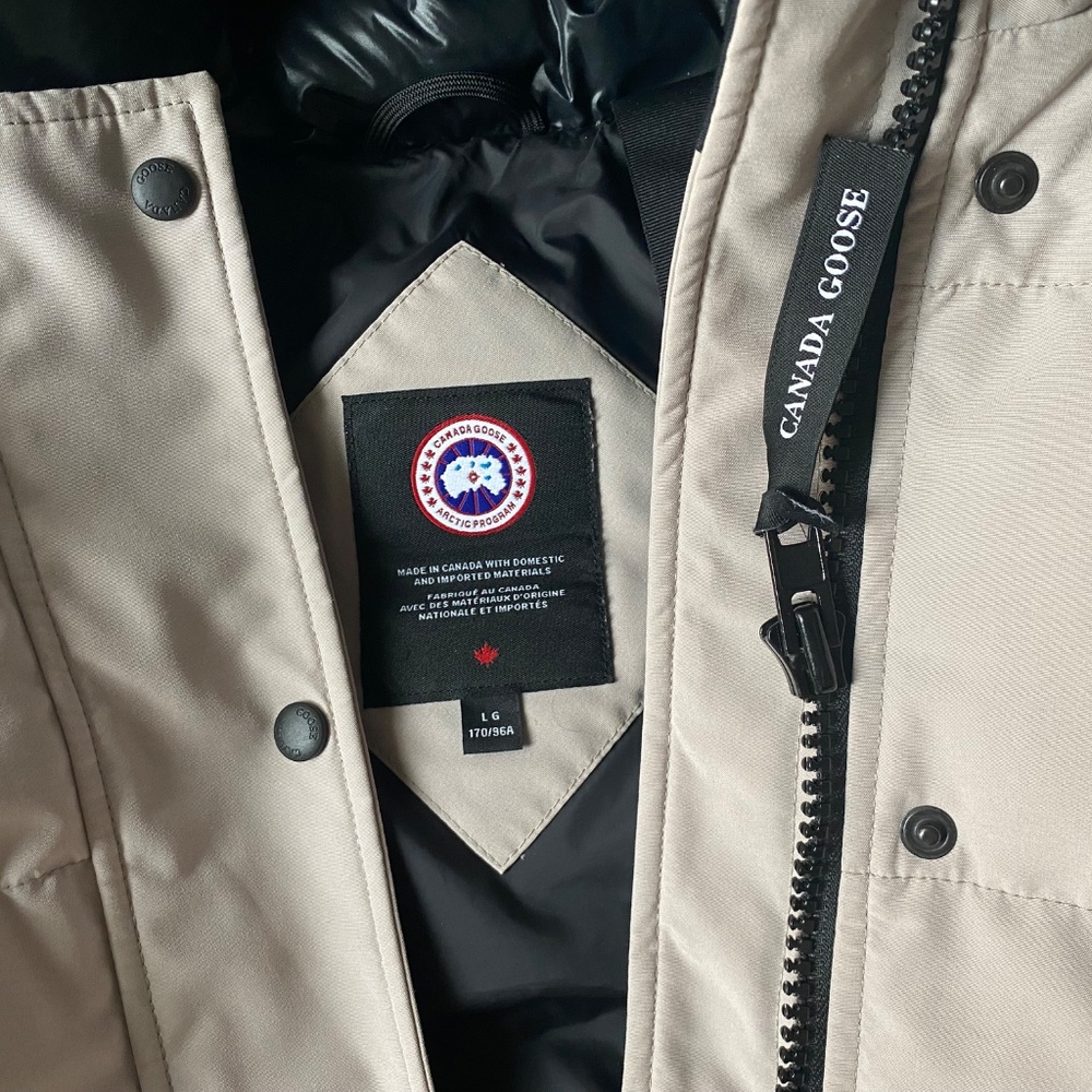 Canada Goose Parka - Picture 3 of 12